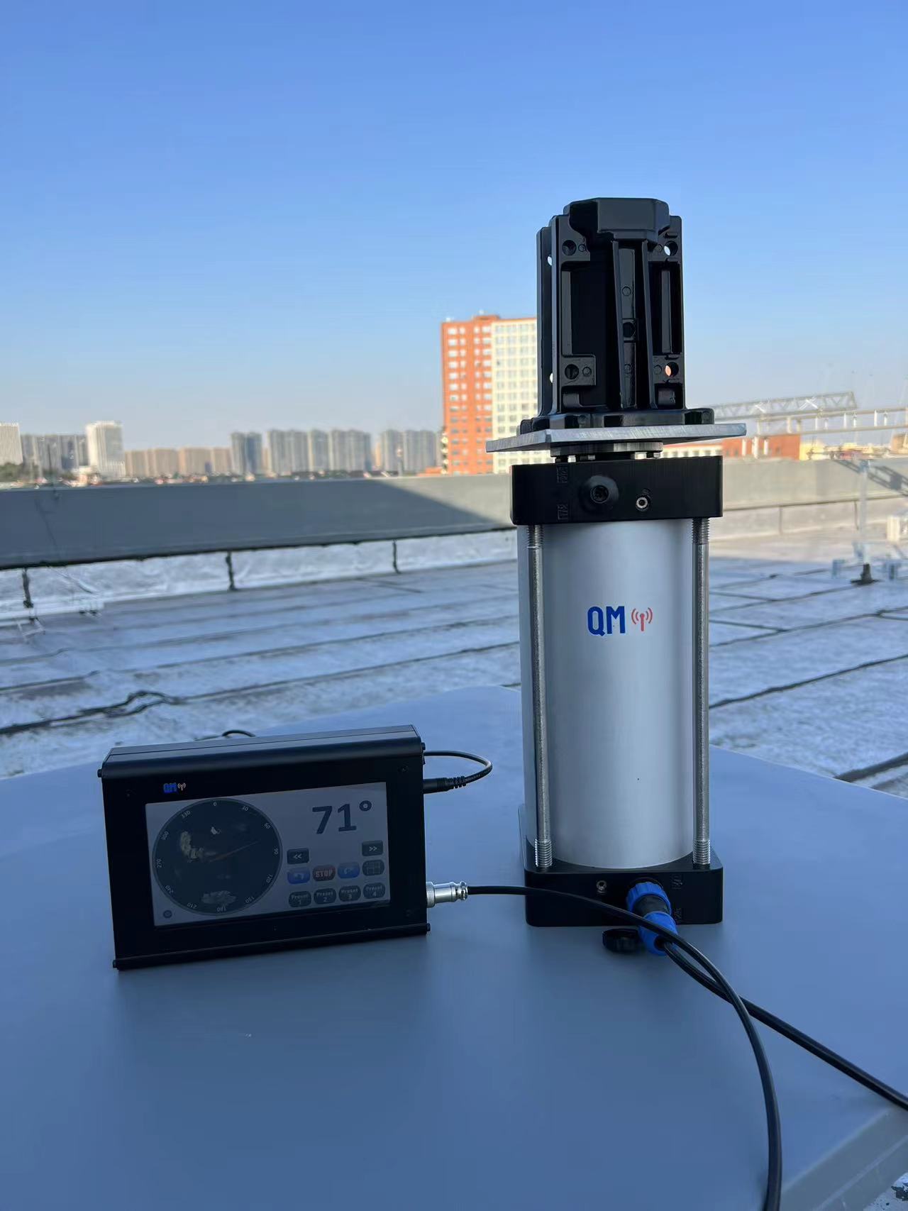 QM R301HD product photo