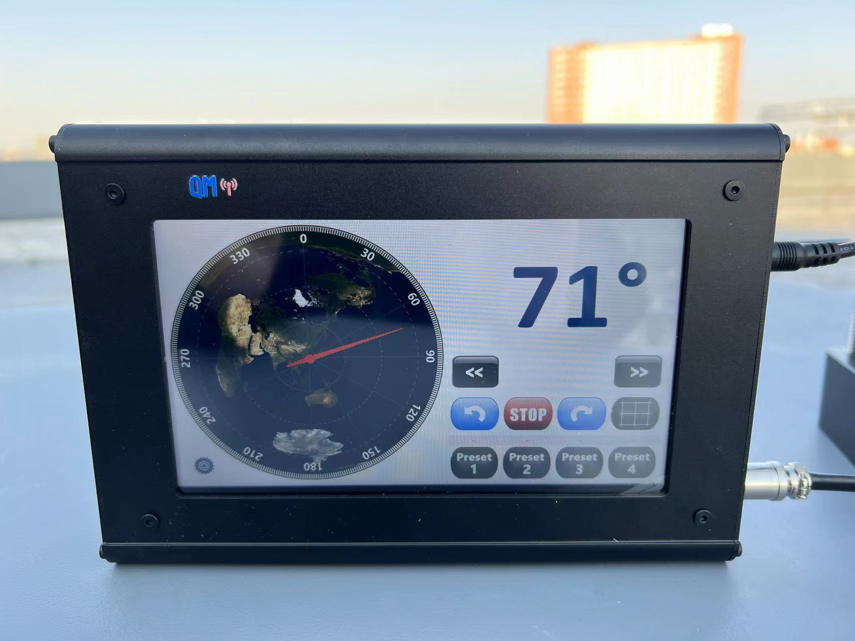QM R301HD product photo